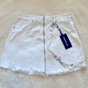 Pretty Little Thing White Distressed Harness Belt Mini Skirt Denim Size 6